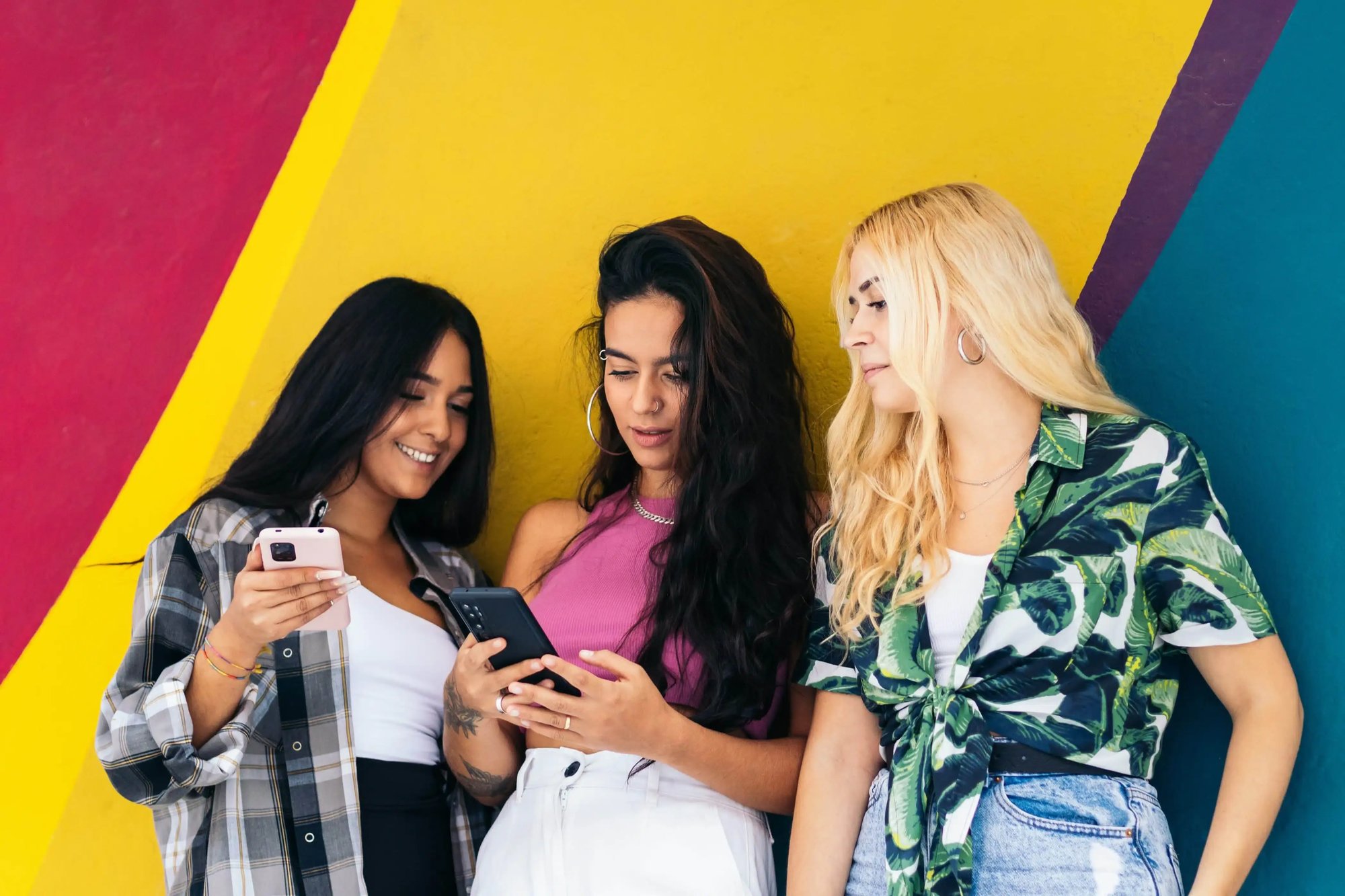 women-on-phone.jpg-1